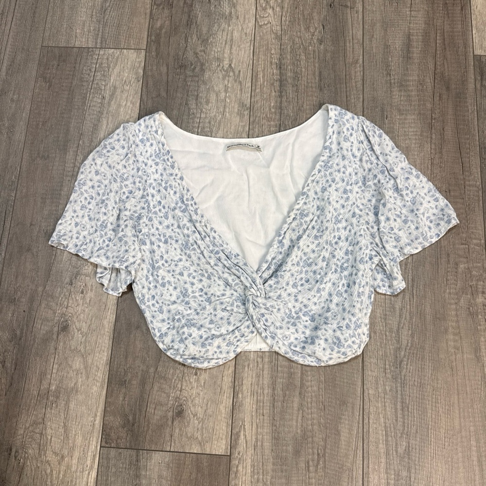 Abercrombie & Fitch Light Blue and White Twist Blouse